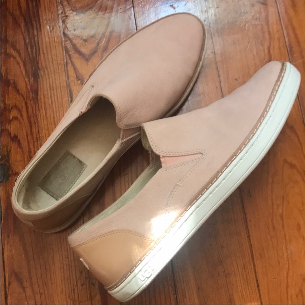 UGG Sneakers